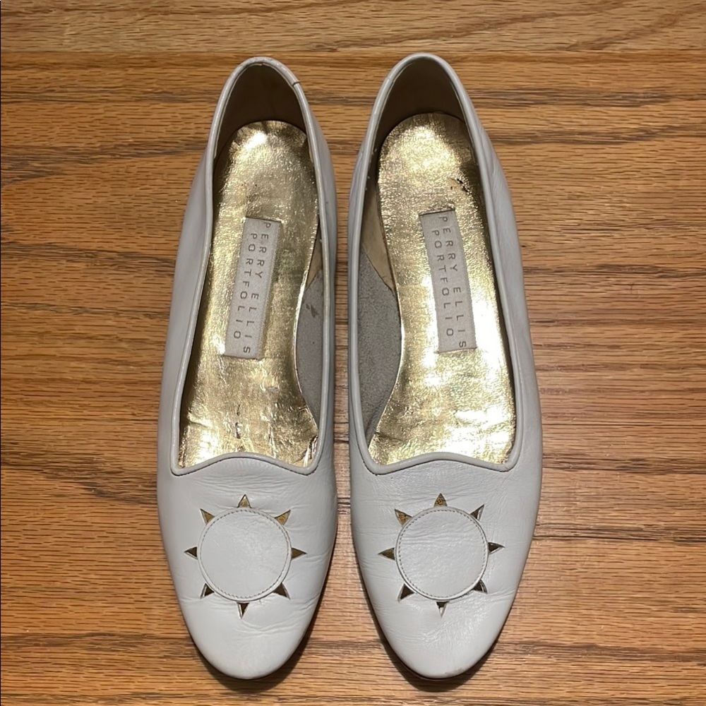 Vintage Perry Ellis White Flats